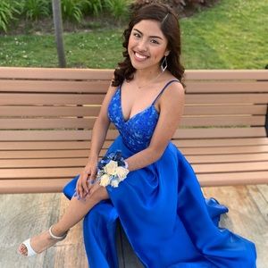 Prom Dres !!!!!! Very cute !!! Worn only once !